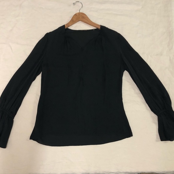 Kobi Halperin Women’s Long Sleeve V-Neck Blouse Bell Sleeves Size Small Black - Picture 6 of 9